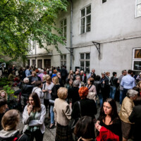 Otwarcie Galerii Dystans - dziedziniec Otwarcie Galerii Dystans - dziedziniec