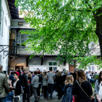 Otwarcie Galerii Dystans - dziedziniec Otwarcie Galerii Dystans - dziedziniec