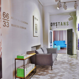 Wnętrze Galerii Dystans