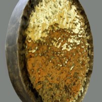 Karol Wycisk, Oblicze, mosiądz średnica 90 cm, 2019