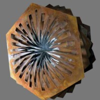 Karol Wycisk, Sumienie, czarna stal, średnica 100 cm, 2018 sprzedana