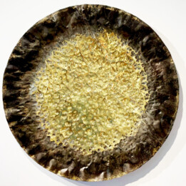 Karol Wycisk, seria Oblicze, mosiądz, średnica 138 cm, 2021